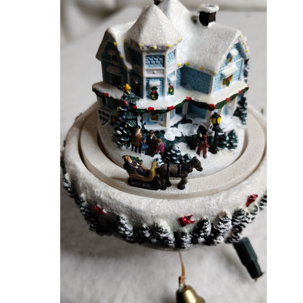 Thomas Kinkade A Holiday Gathering 2006 Illuminated Ornament Bradford Edition